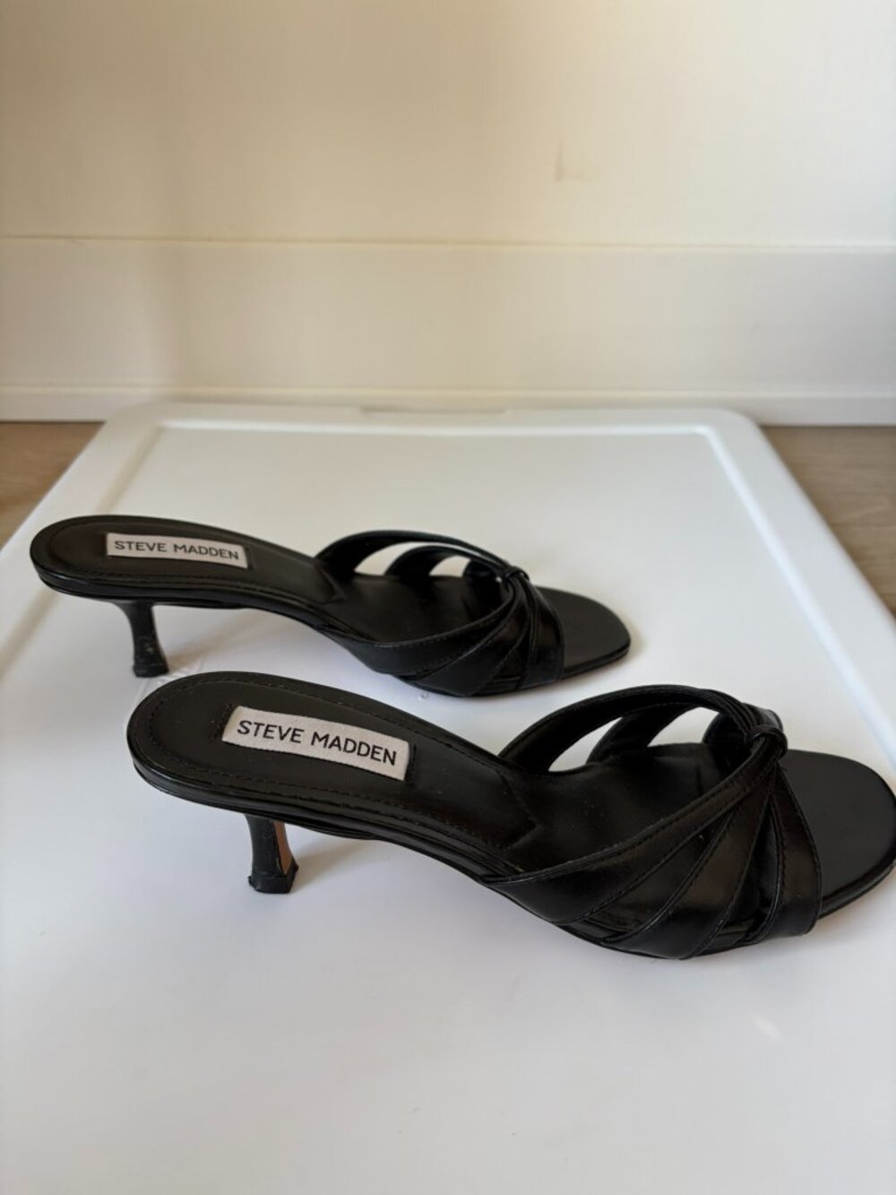 Steve Madden Black Cary Sandal - Picture 5 of 6
